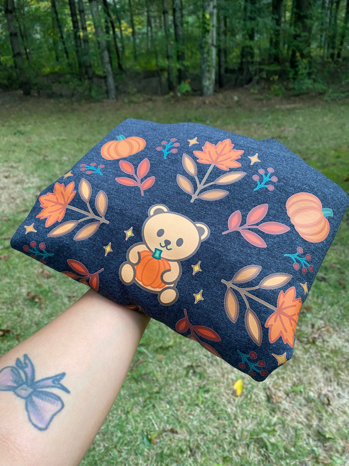 Cozy Harvest & Teddy crewneck 🧸🍂🌙
