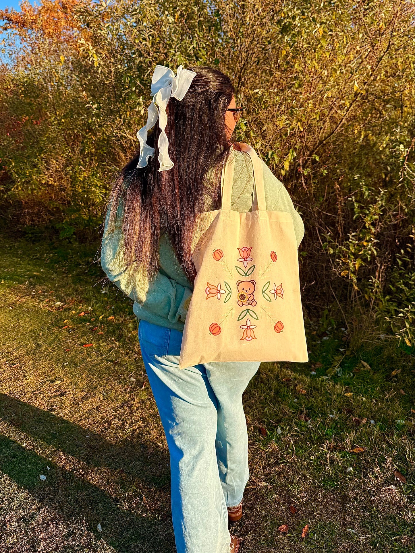 Cozy in Autumn — Tote Bag 🧸🎃 🍂