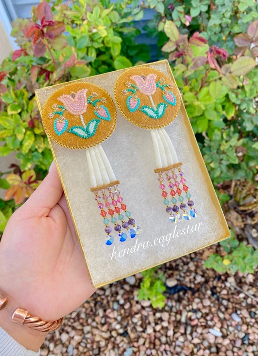 smoked hide earrings drawing 🧇🦋🌸