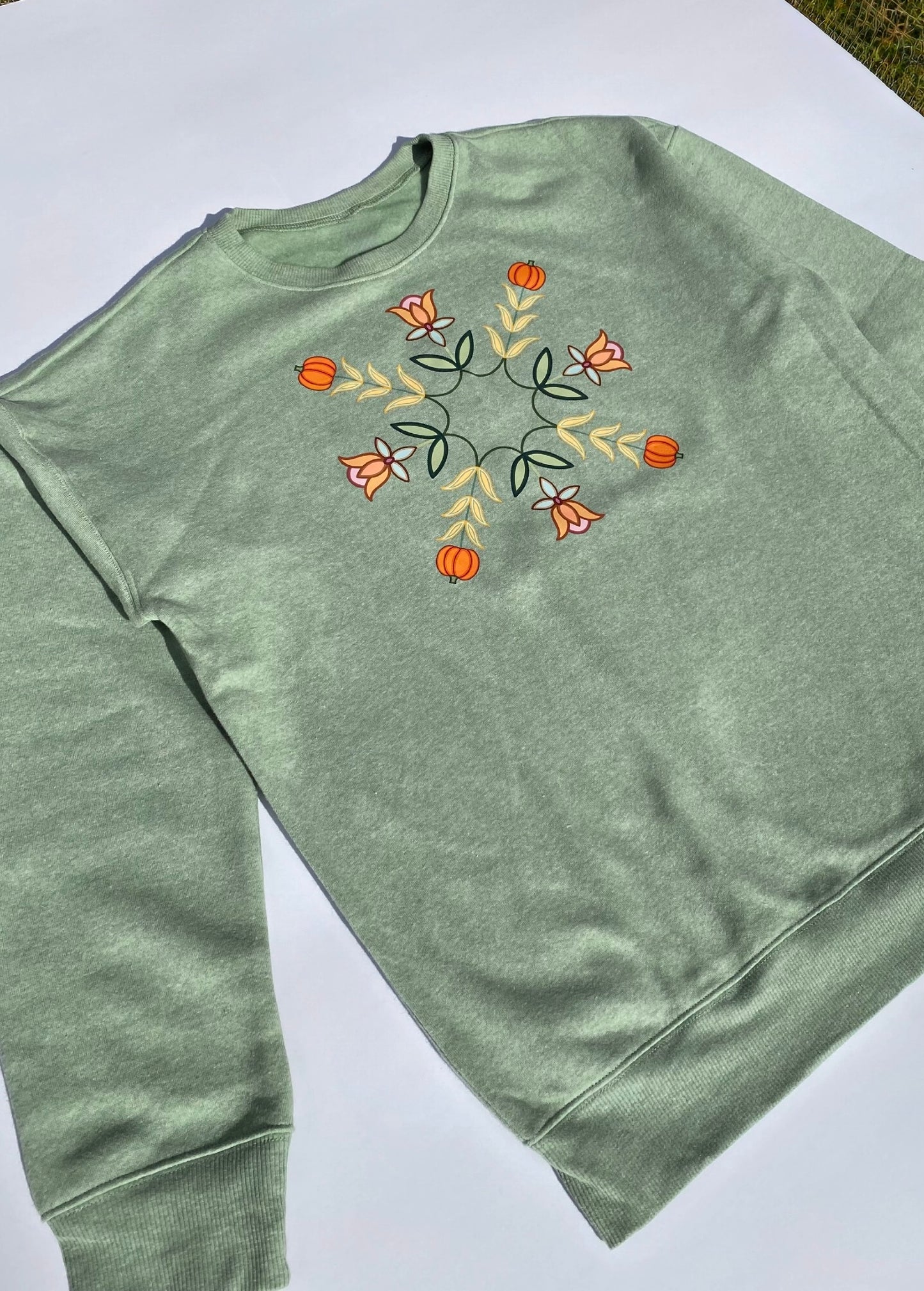 Cozy in Autumn — Sage green crewneck 🌿🧸