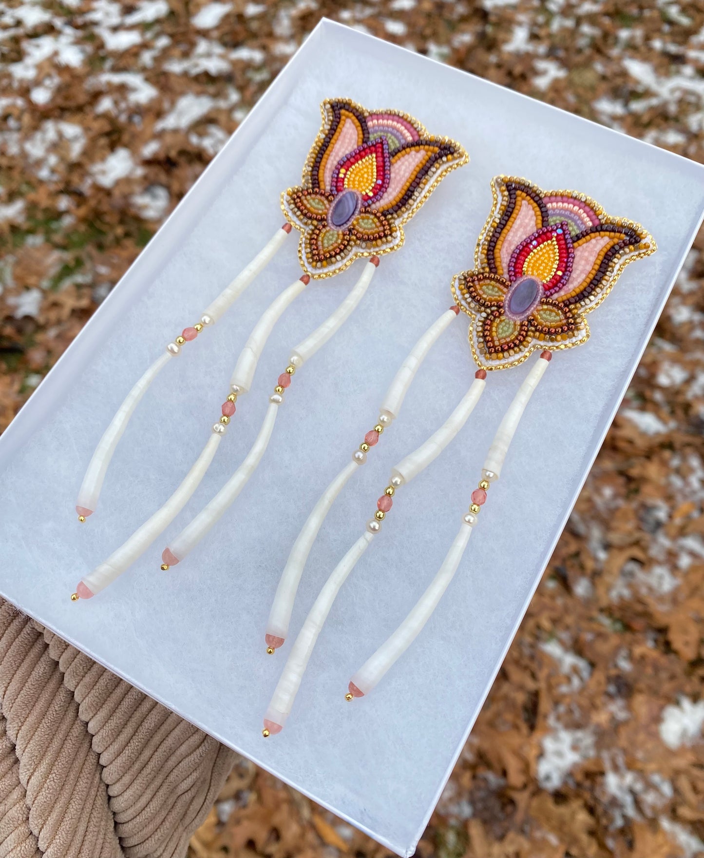 wampum floral earrings with dentalium shells 💌